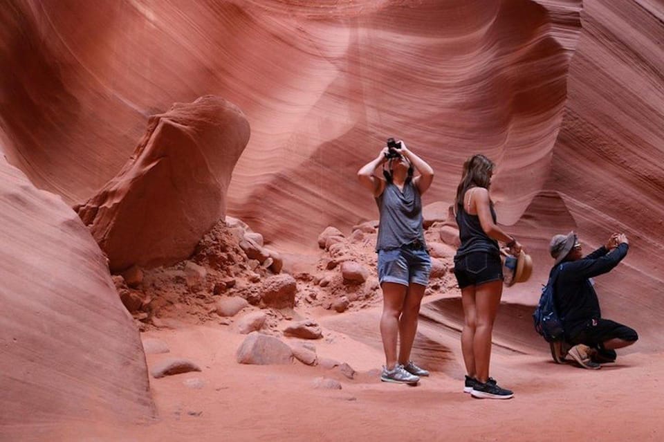 From Las Vegas: Antelope Canyon and Horseshoe Bend Day Trip - Group Size and Experience