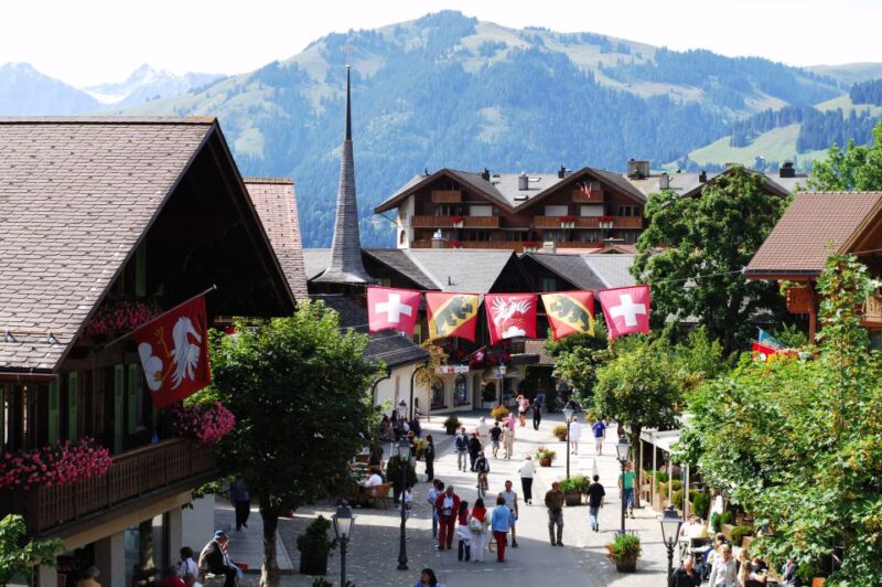 From Lausanne: Glacier 3000 Experience and Montreux - Highlights of Glacier 3000