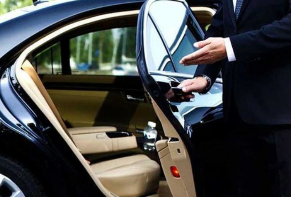 From Malaga: Private Transfer Malaga Airport to Marbella - Service Features