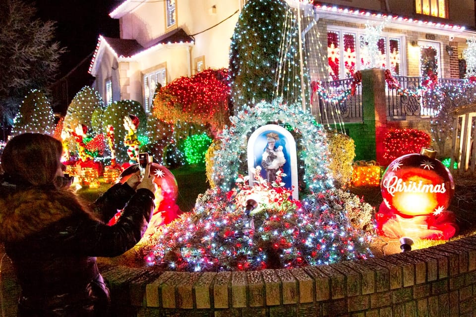 From Manhattan: Dyker Heights Lights Bus Tour - Highlights of the Tour