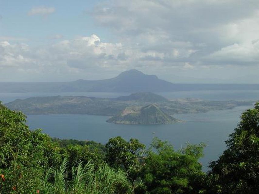 From Manila: Panoramic Tagaytay Ridge Tour - Scenic Drive