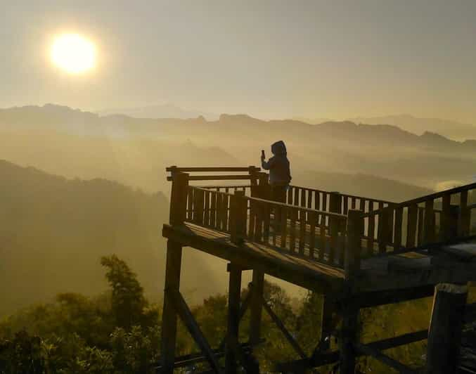 From Pai: Sunrise Private Tour Jabo Viewpoint & Nam Lod Cave - Jabo Viewpoint Experience