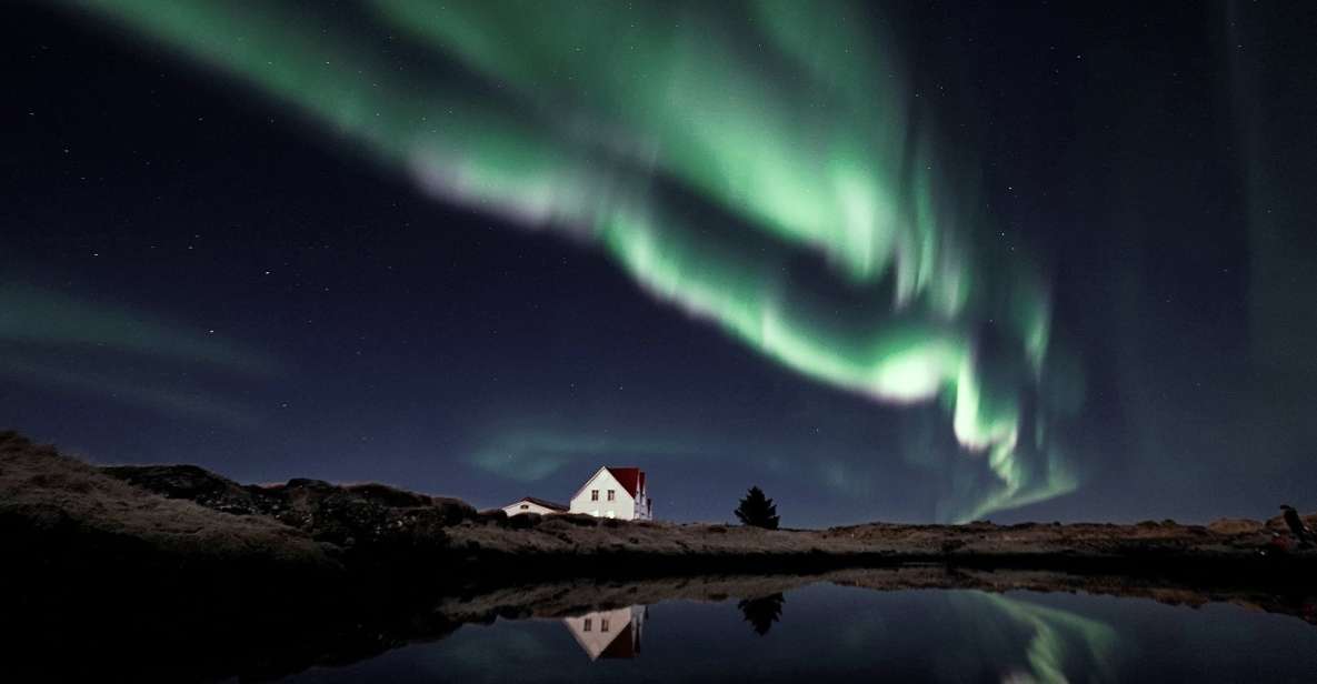 From Reykjavik: Northern Lights Tour With Hot Cocoa & Photos - Itinerary and Locations