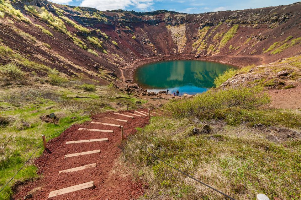 From Reykjavik: Private Golden Circle Day Tour by Jeep - Experience Icelandic Landscapes