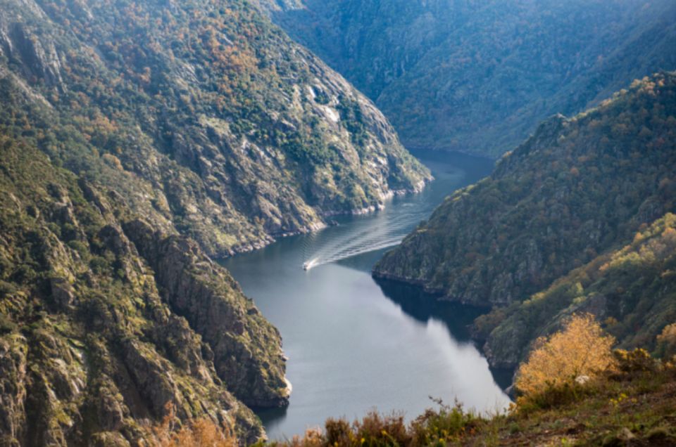 From Santiago: Ribeira Sacra History & Art Trip With Cruise - Highlights of the Tour