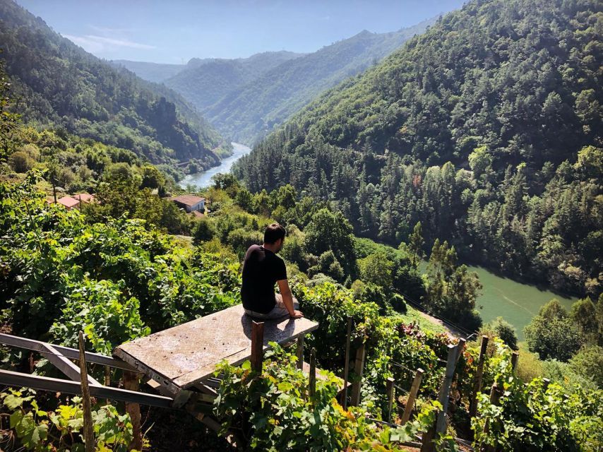 From Santiago: Ribeira Sacra Tour & Boat Trip - Transportation