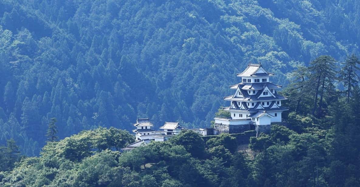 From Takayama: Gujo Hachiman -History, Traditions and Crafts - Cultural Traditions