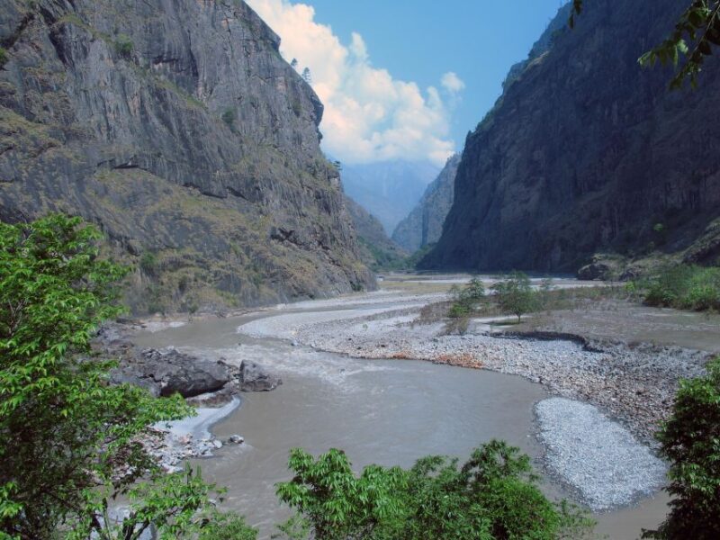 From Tribhuvan: Manaslu Circuit 14-Day Guided Hiking Tour - Scenic Highlights