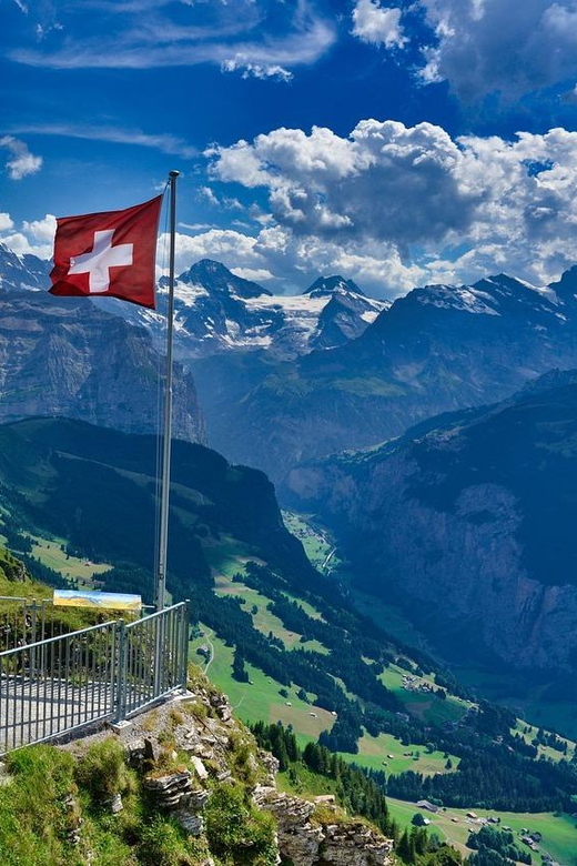 From Zurich: Private Interlaken and Grindelwald Car Tour - Experience Highlights