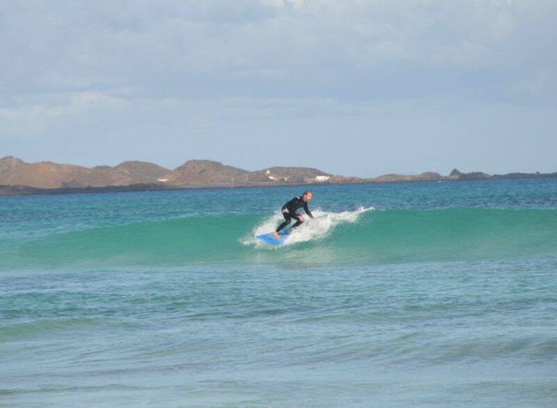 Fuerteventura: Learn to Surf Lesson - Instructor Qualifications