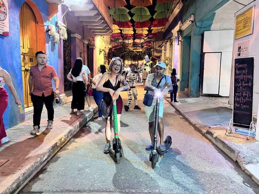 FUN SCOOTER RIDE THRU CARTAGENA & GETSEMANI / DISCOVERY TOUR - Scenic Stops in Cartagena