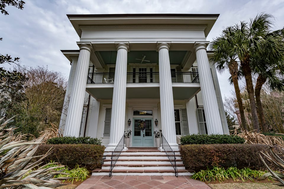 Garden District Walking Tour - Experience Highlights