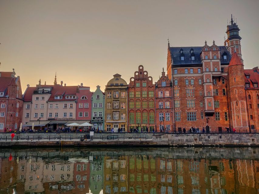 Gdańsk City Sights & History Guided Walking Tour in English - Meeting Point and Accessibility