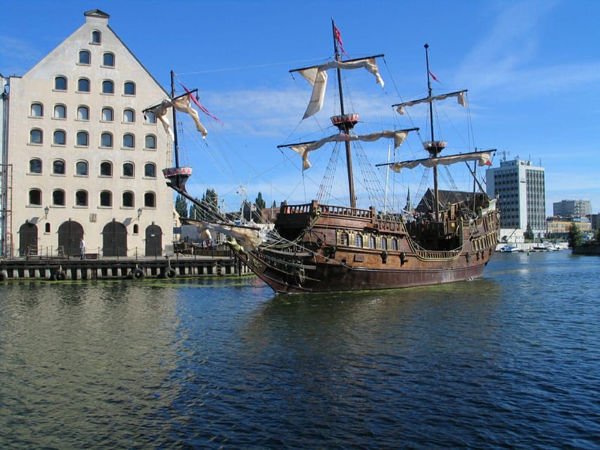 Gdansk: Guided Round-Trip Cruise to Westerplatte - Accessibility and Amenities