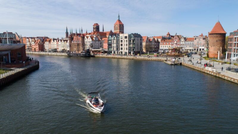 Gdańsk: Motława River Yacht Cruise - Experience Highlights