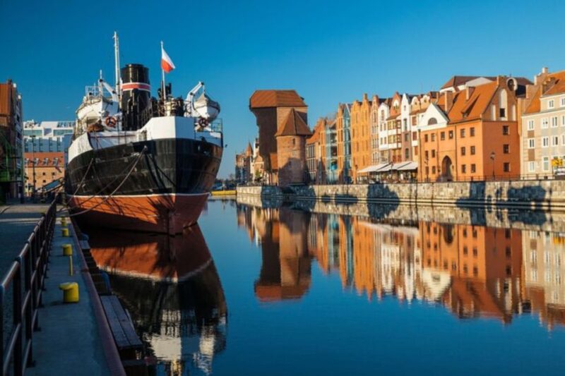 Gdansk: Private Custom Walking Tour With a Local Guide - Iconic Sights and Hidden Gems