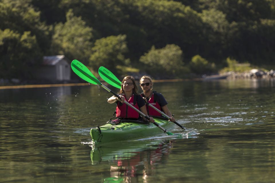 Geiranger: Guided Kayak Tour in Geiranger Fjord - Safety and Equipment