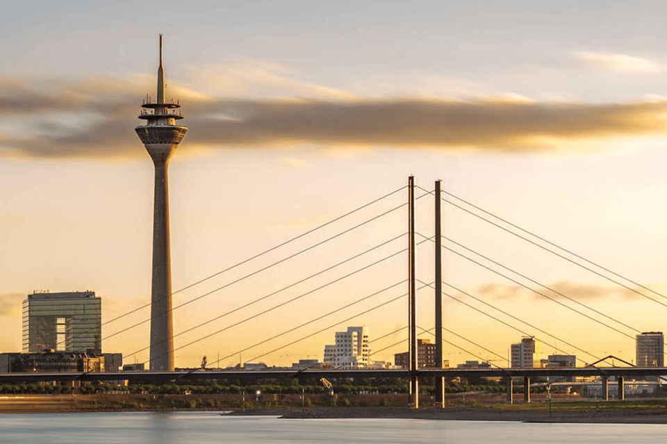 Germany: Cologne to Düsseldorf Train Tour - Key Locations