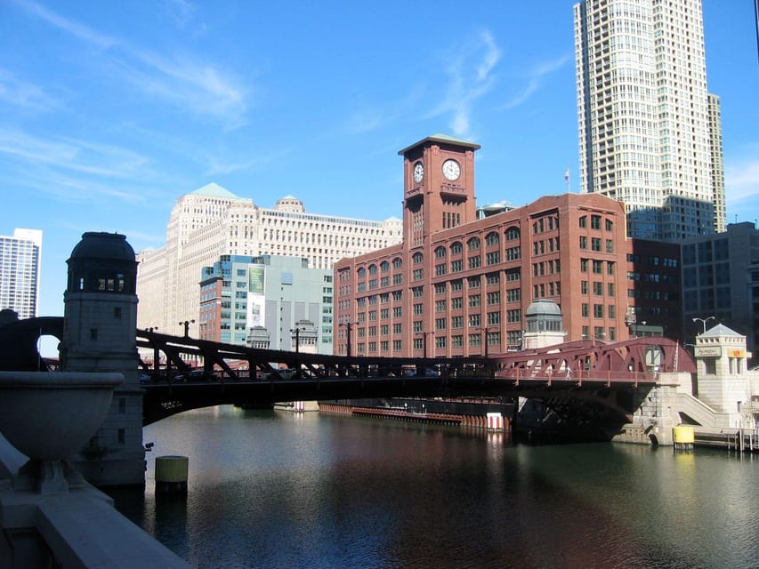 Ghosts of Old Chicago: River North District Ghost Walk - Tour Overview