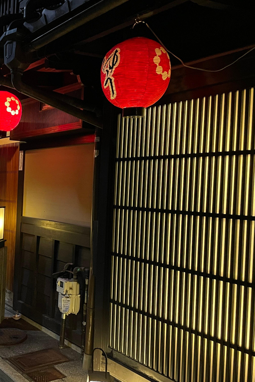 Gion Guided Walking Tour: Discover the World of Geisha - Itinerary Highlights