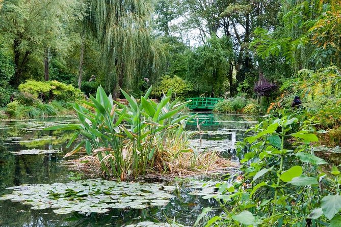 Giverny and Versailles Full-Day Private Guided Tour With Hotel Pickup - Palace of Versailles