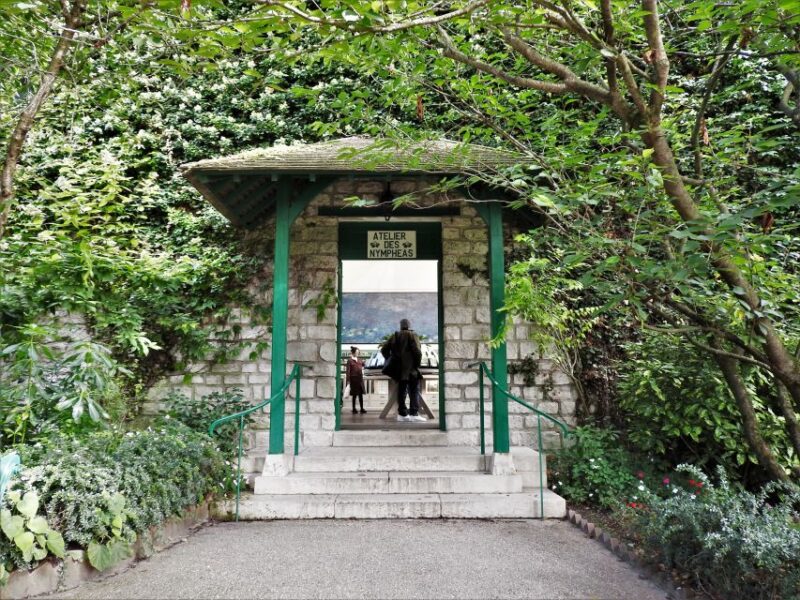 Giverny: Monet's House and Gardens Skip-the-Line Tour - Included in the Tour