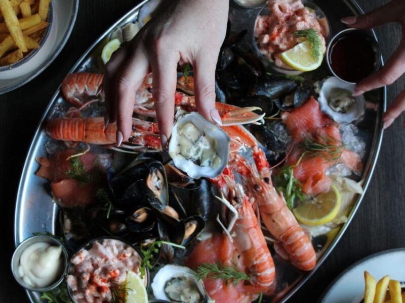 Glasgow: Luxury Seafood Platter at Scottish Restaurant - Pricing and Reservations