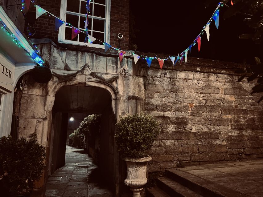 Gloucester: Ghost-Themed Guided Walking Tour - Haunted Locations: Greyfriars Priory and Beyond