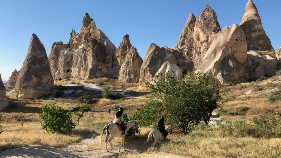 Goreme: Sunrise Horse Riding Excursion - Experience Highlights