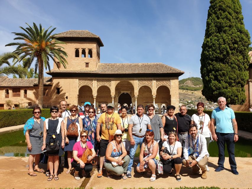 Granada: Alhambra, Nasrid Palaces, & Generalife Guided Tour - Included in the Tour