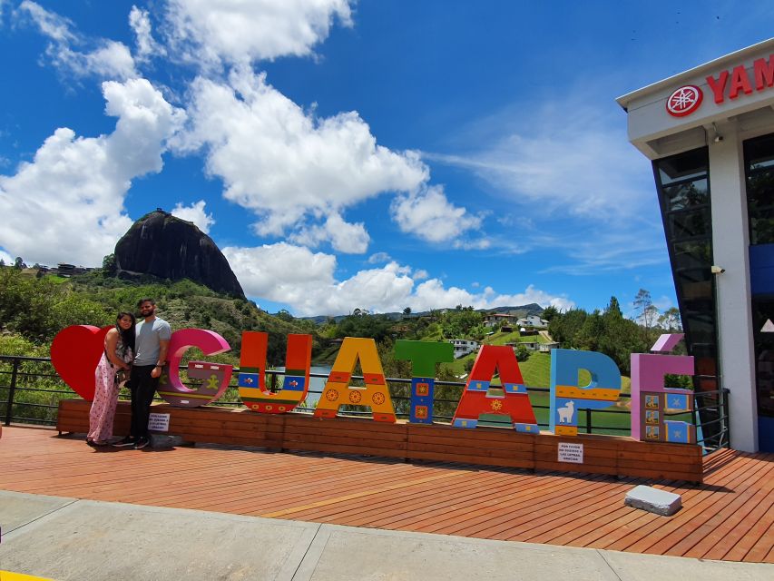 Guatapé: Horseback Ride & Tour Combo - Climbing El Peñol