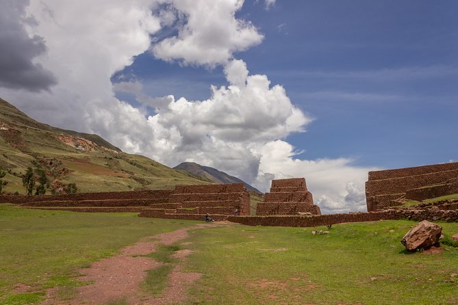 Guided Bus Tour From Cusco to Puno or Viceversa - Pre-Inca Museum Visit