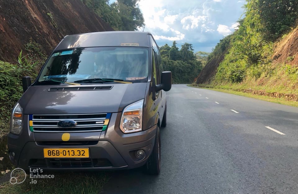 Ha Noi: Private Transfer to Ninh Binh - Vehicle Features and Amenities