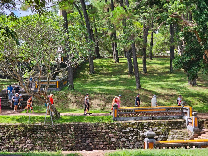 Half-Day Hue Tomb Tour: Khai Dinh, Minh Mang and Tu Duc - Tour Experience