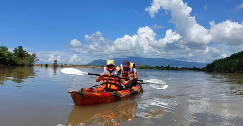 Half Day Kayak Guided Tour to the Green Mangroves Forest - Included Amenities