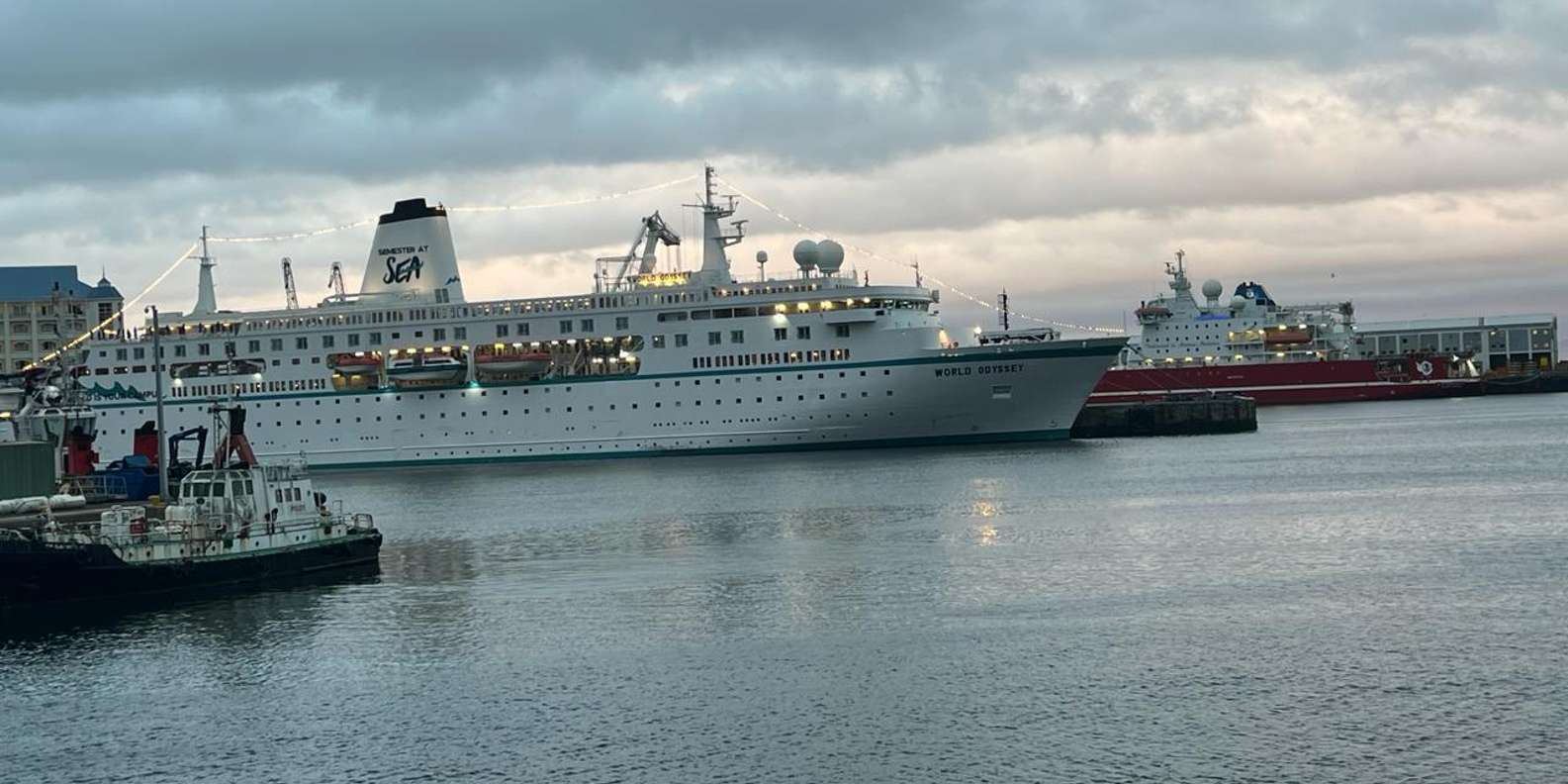 Half-Day Robben Island Tour With Private Return Transfers - Experience Highlights