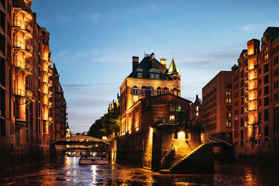 Hamburg: 1-Hour Harbor Evening Lights Cruise - Itinerary and Main Sites