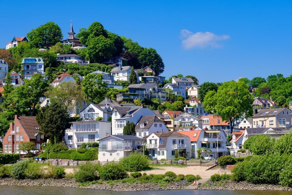 Hamburg: 2-Hour Sightseeing Cruise to Blankenese - Tour Features and Accessibility