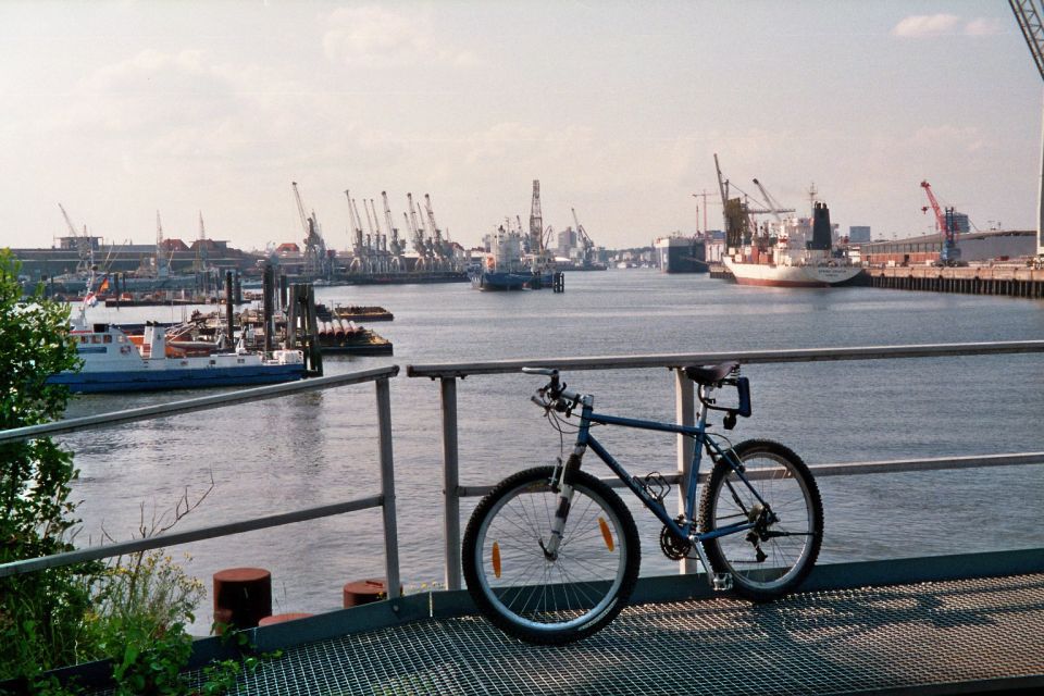 Hamburg: Bike Tour of the Speicherstadt & Old Harbor - Detailed Itinerary