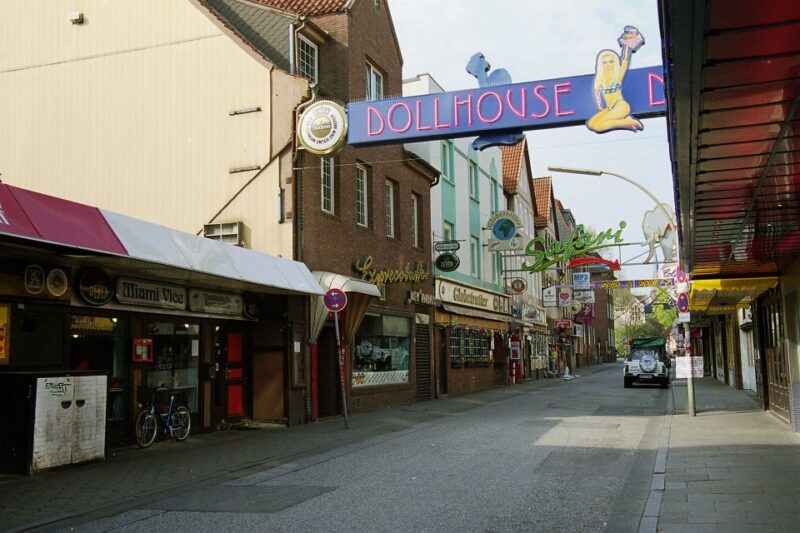 Hamburg: Line F Hop-On Hop-Off Bus and Boat Tour - Detailed Bus Stops
