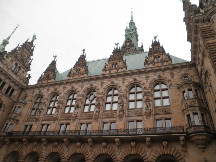 Hamburg: Private 2-Hour Guide Hire for Your Tour Bus - Tour Highlights and Sights