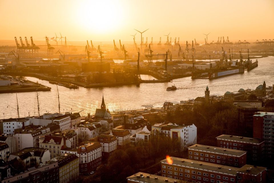 Hamburg: Speicherstadt and HafenCity 2-Hour Tour - Highlights of Speicherstadt