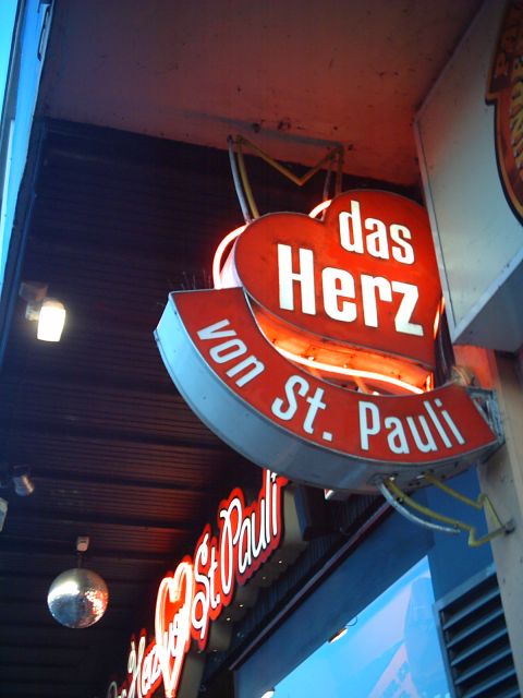 Hamburg: St. Pauli 1.5-Hour Tour - Historical Insights
