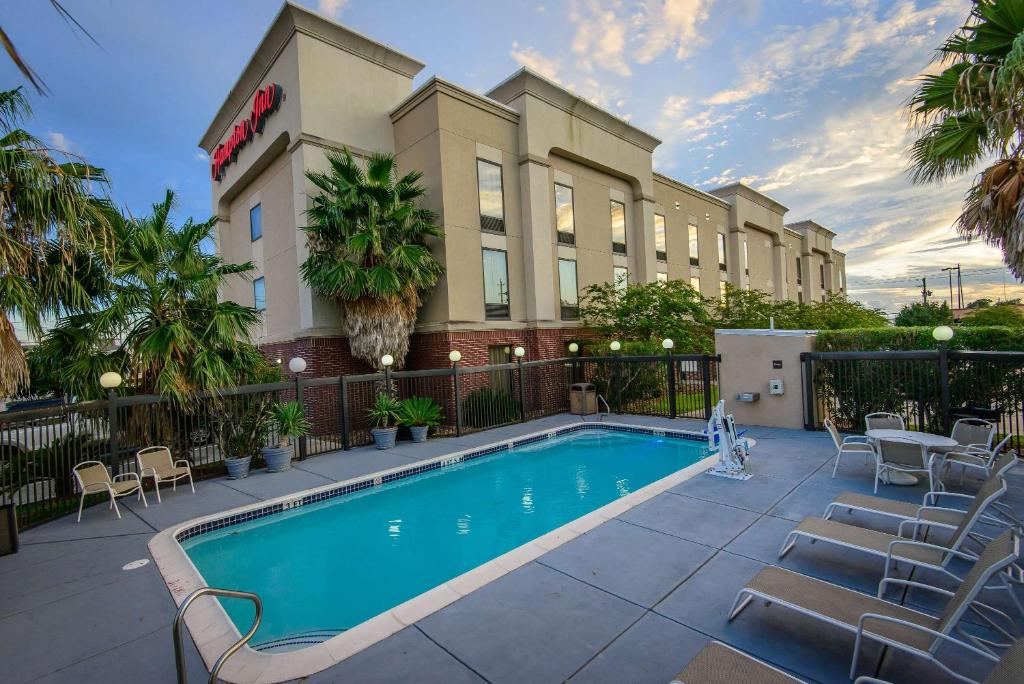 Hampton Inn Houston-Pearland, TX - Hotel Overview and Location