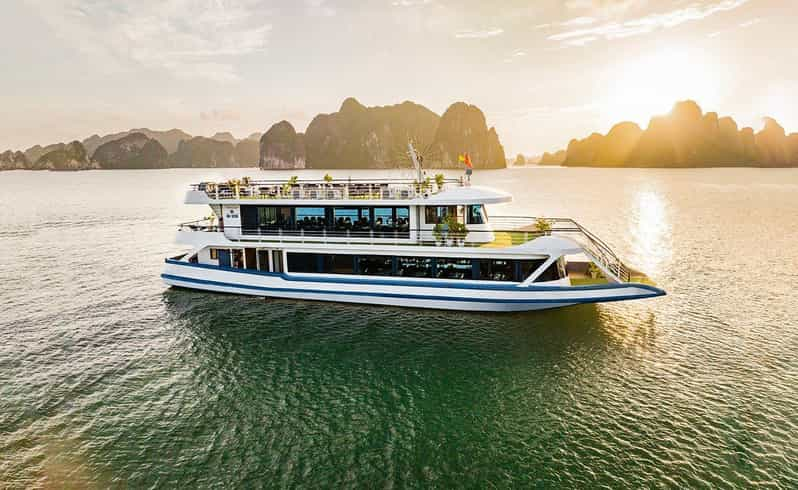 Hanoi- Halong Bay on Daily Cruise 5 * With Buffet Lunch - Included Amenities