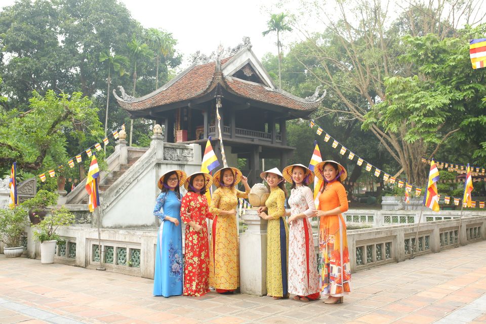 Hanoi: Traditional Ao Dai Dress and Non La Hat Rental - Must-See Landmarks for Photos