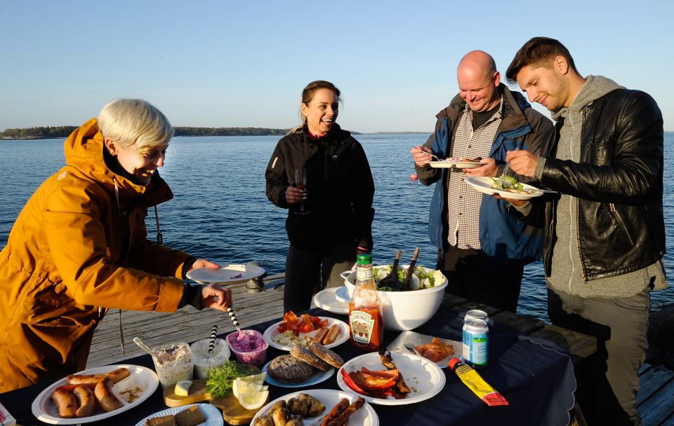 Helsinki: Archipelago RIB Boat Tour With BBQ Lunch and Sauna - Detailed Itinerary