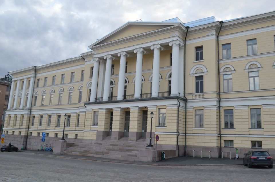 Helsinki: Historical Highlights Self-Guided Audio Tour - Audio Guide Features