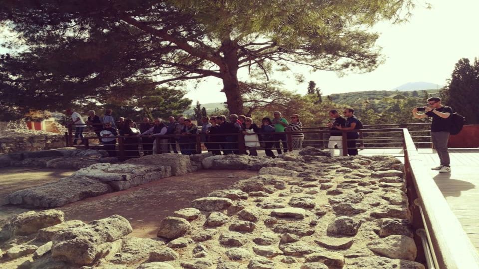 Heraklion: Knossos Palace Guided Tour Half Day - Architectural Marvels of Knossos