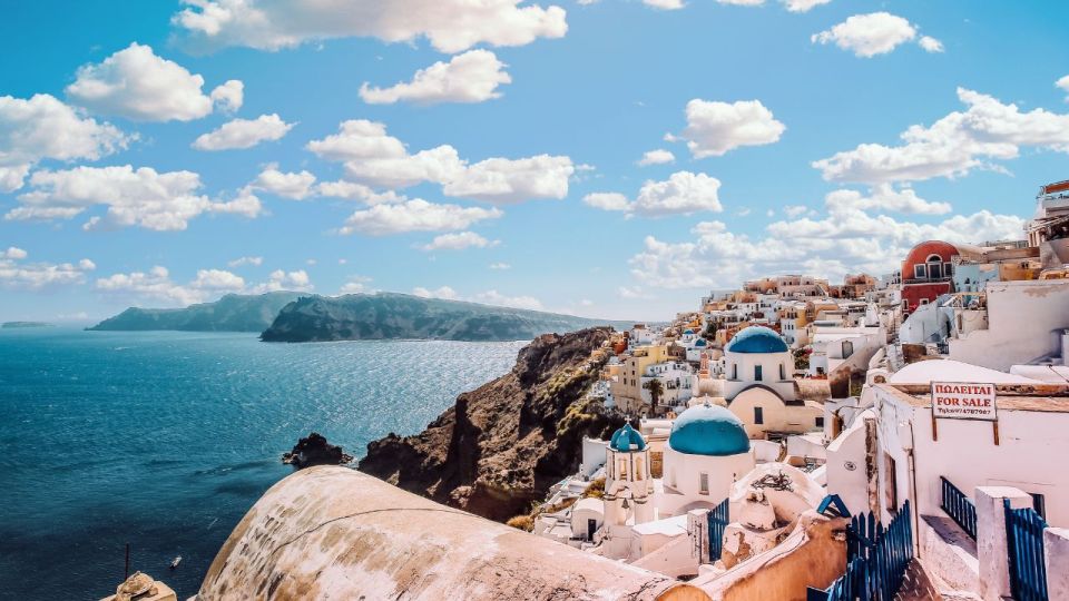 Heraklion: Santorini Ferry and Day Trip to Fira and Oia - Itinerary Highlights